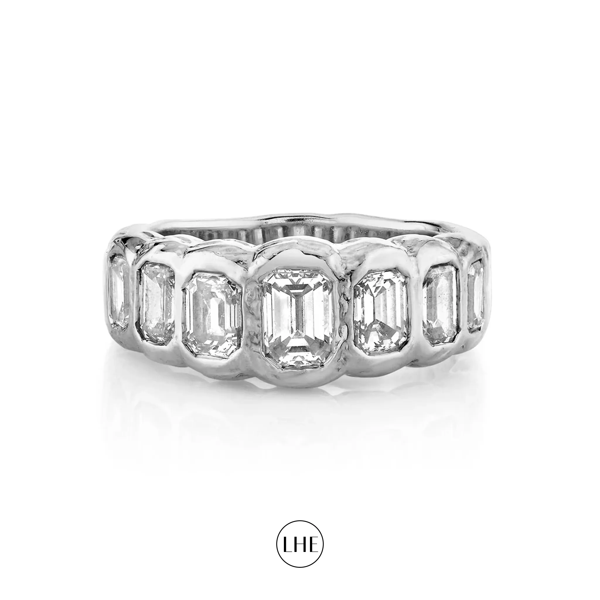 Graduated Emerald Cut Diamond River Ring