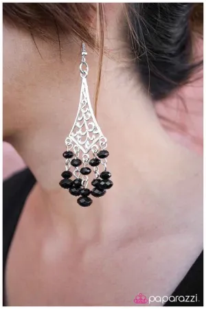 Paparazzi Earring ~ Feeling Flirty - Black