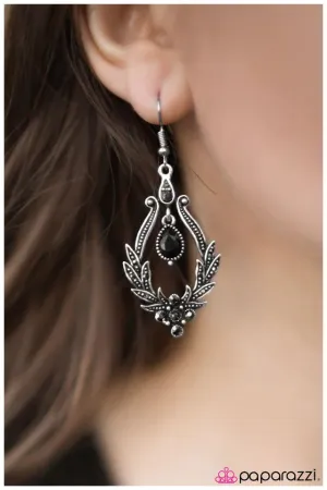 Paparazzi Earring ~ Sweet Chariot - Black