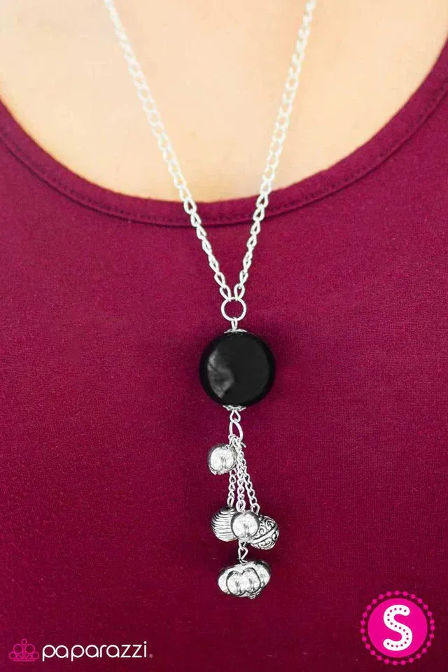 Paparazzi Necklace ~ Globetrotter - Black