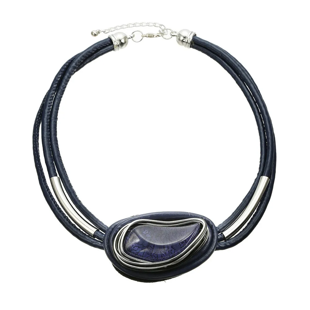 Trendy Resin Necklaces from Planderful Collection: Savanna Rhythms - Lightweight Aluminum Collar Editor's Pick !