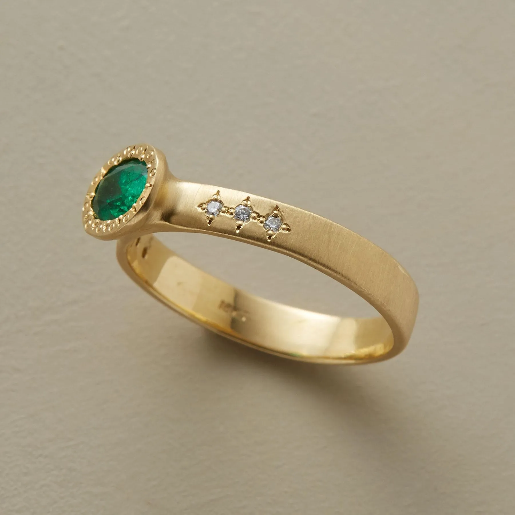 Zouzou Emerald Ring